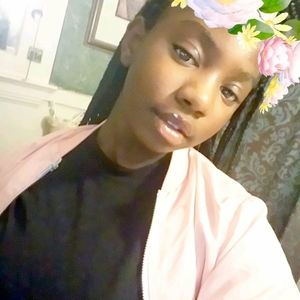 Meet your Posher, Christina